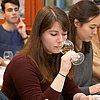 Studierende verkosten Wein