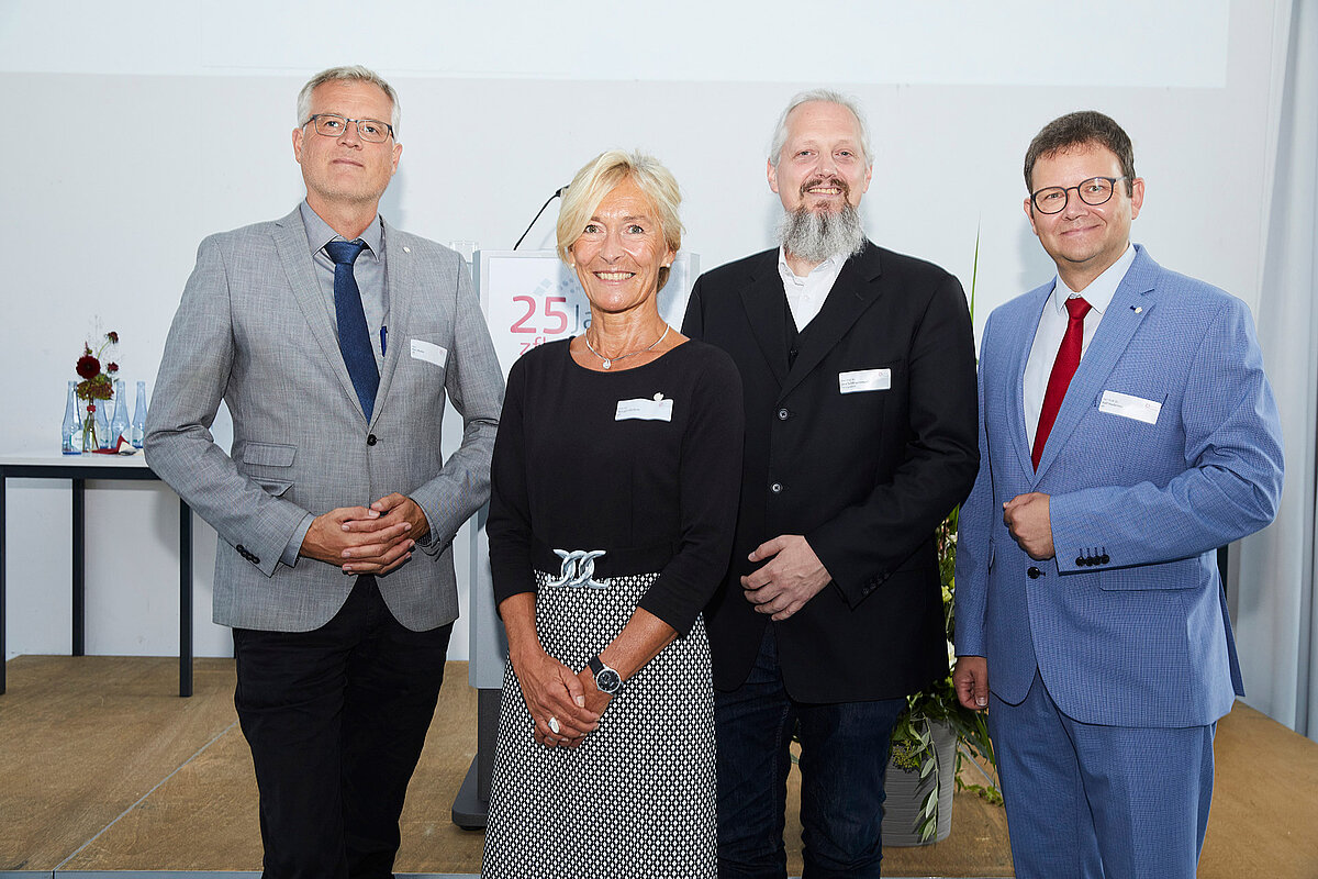 Die Leitung und die Geschäftsführung des zfh´s und Herr Prof. Dr. Jörg Schlingensiepen