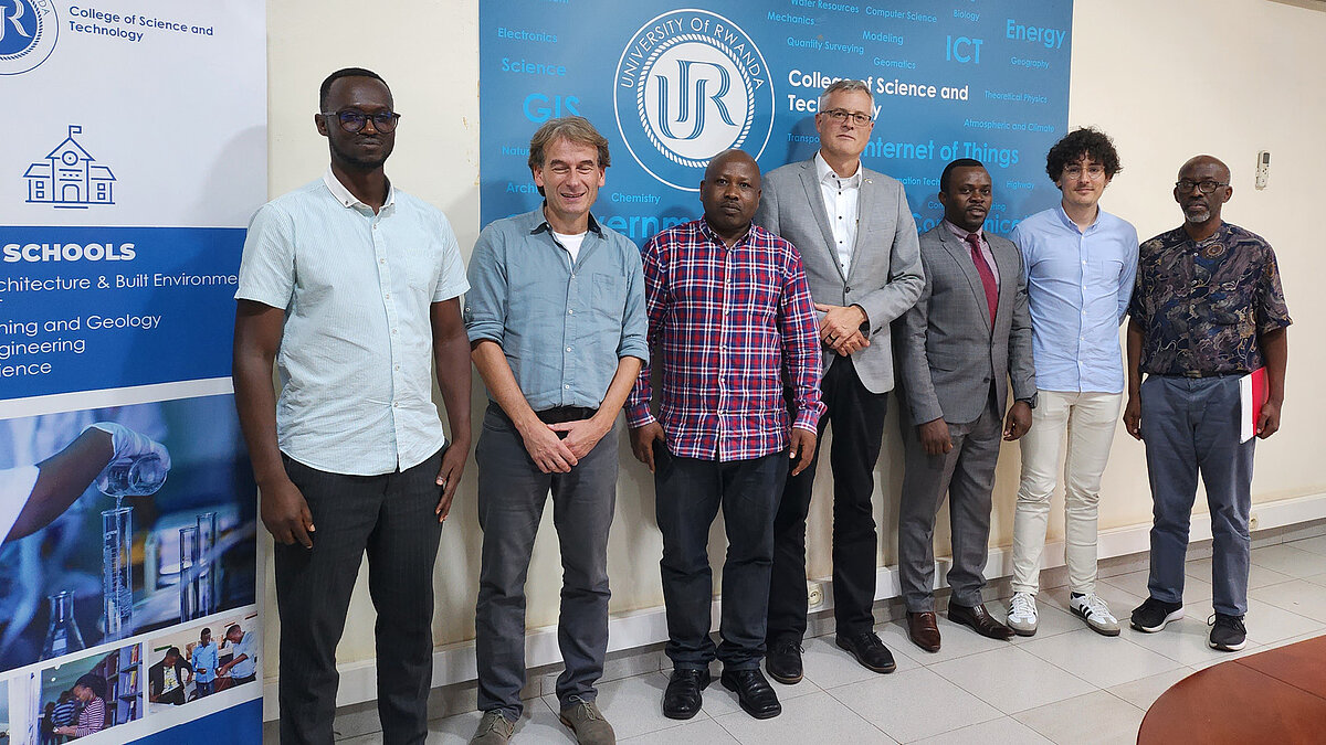 Gruppenfoto an der University of Ruanda 