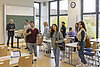 Studierende und Professor am RheinAhrCampus